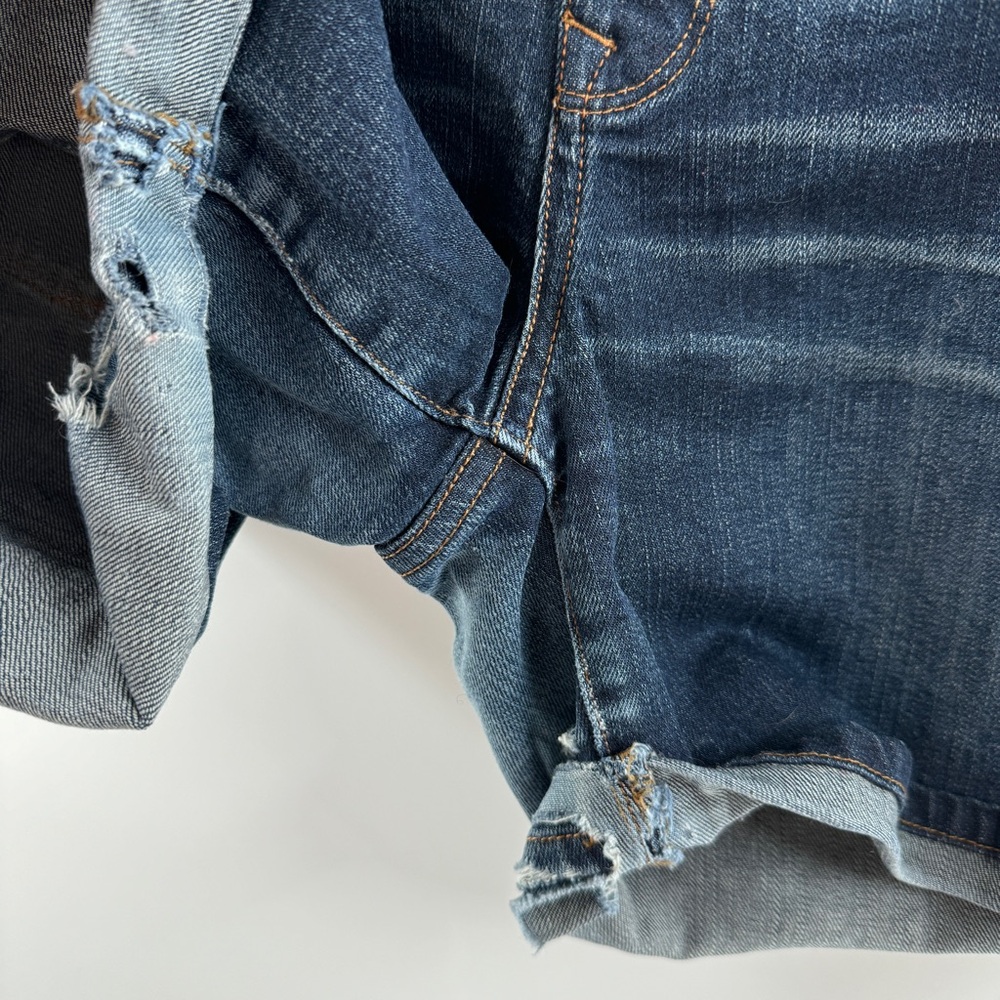 GAP Dark Wash Sexy Boyfriend Denim Shorts Distressed Size 30 - Picture 4 of 6